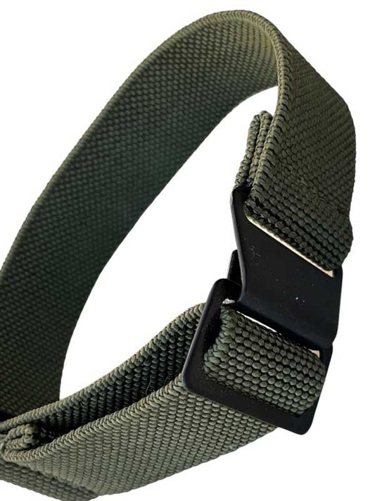 Einteiliges Spangenarmband mit Stretch, ein Teil Farbe oliv mit schwarzer PVD beschichtete Schließer